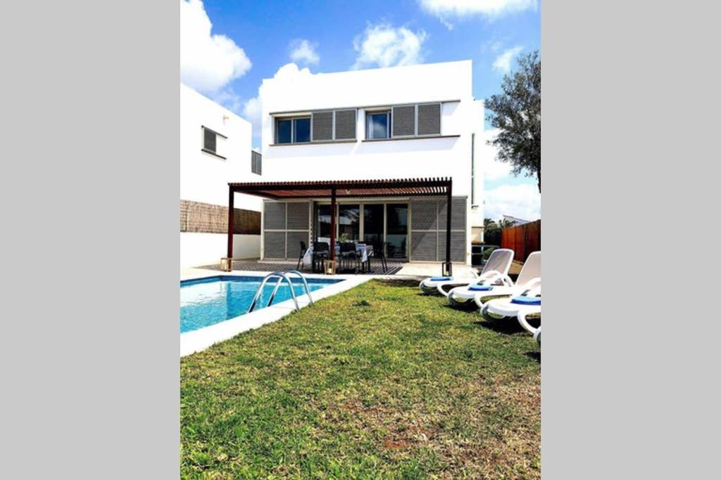 Villa d’Aina * Propiedad privada con piscina Cala'N Bosch  Exterior foto
